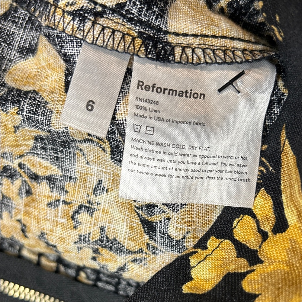 Reformation Yucca Black and Gold Floral Puff-Sleeve Smock-Back Crop Top - Size 6 - Picture 6 of 7